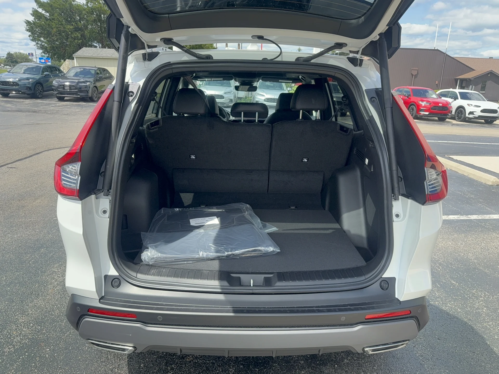 New 2026 Platinum White Pearl Honda Sport Touring image 17