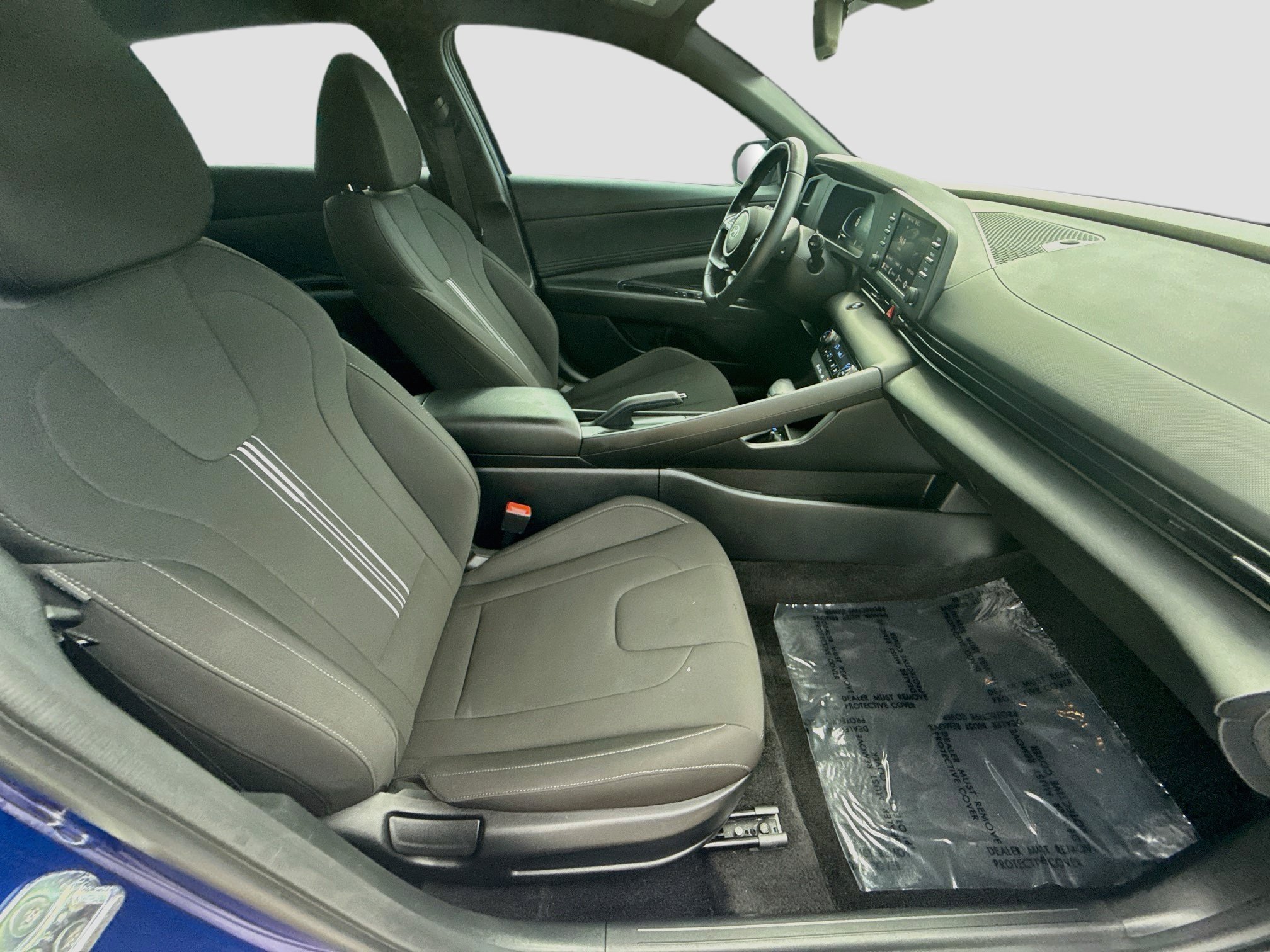 Used 2025 Intense Blue Hyundai SEL Sport image 28
