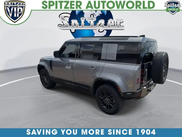 Used 2021 Gray Land Rover X-Dynamic SE image 7