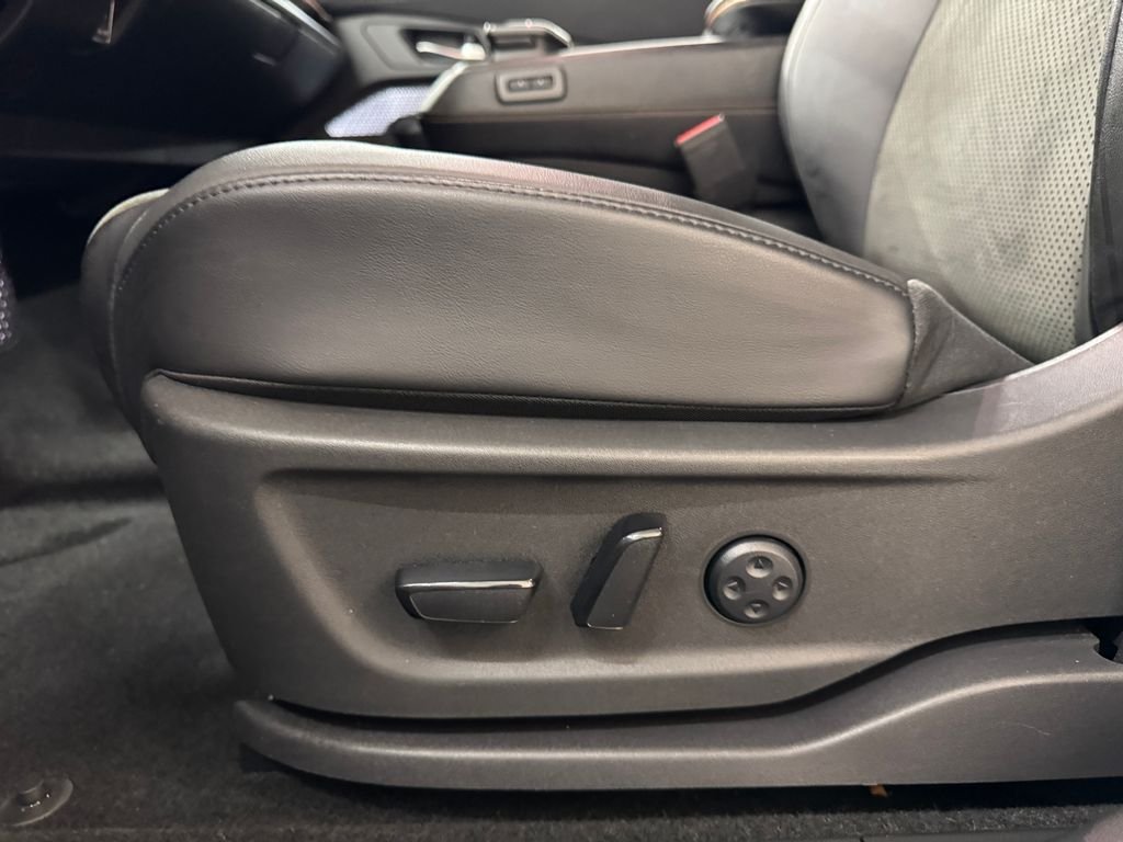 Used 2023 Gray Nissan ENGAGE image 16