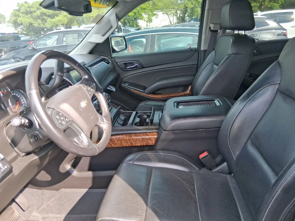 Used 2019 Black Chevrolet Premier image 8