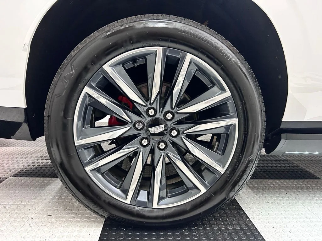 Used 2022 White Cadillac Sport Platinum image 8
