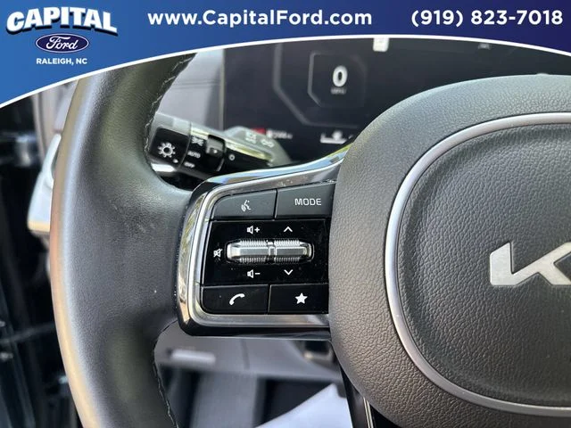 Used 2025 Blue Kia SX image 23