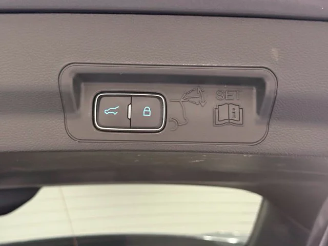 Used 2024 Gray Ford ST-Line image 34