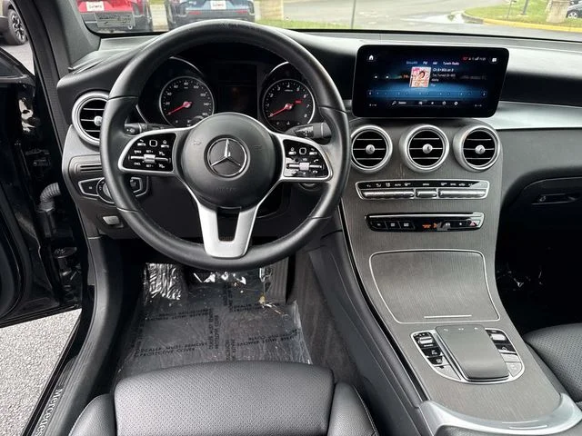 Used 2022  Mercedes-Benz GLC 300 image 17