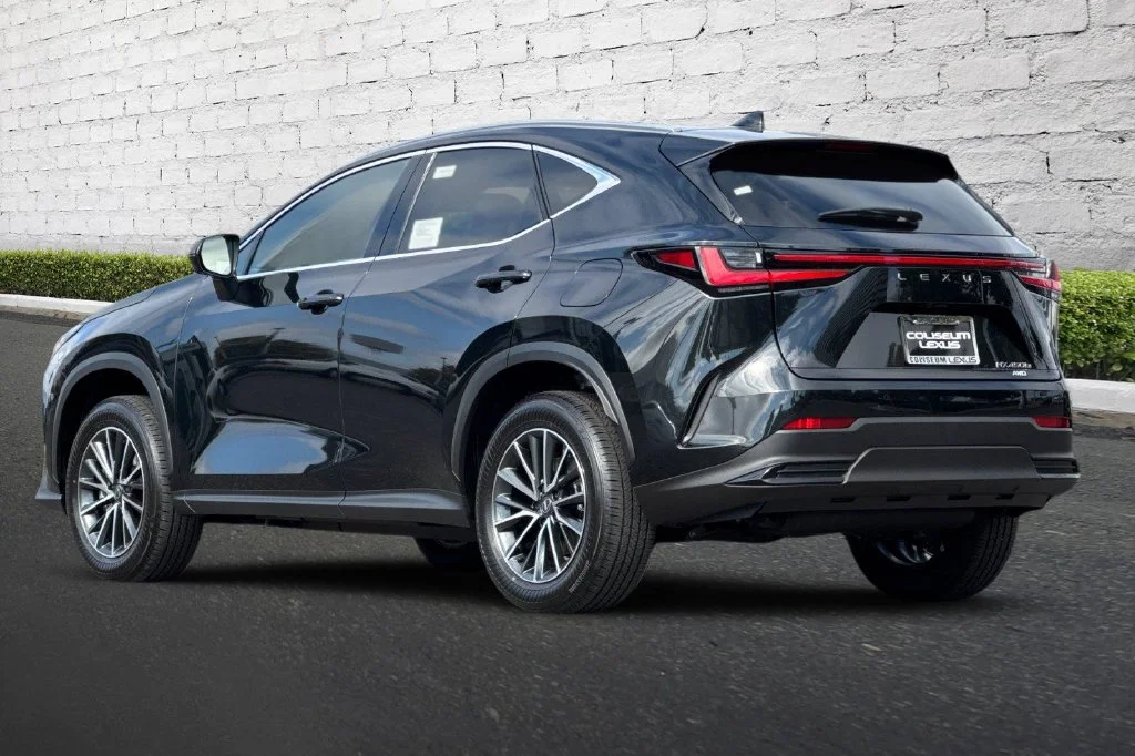 2026 Lexus NX 450h+ Premium - Photo 6