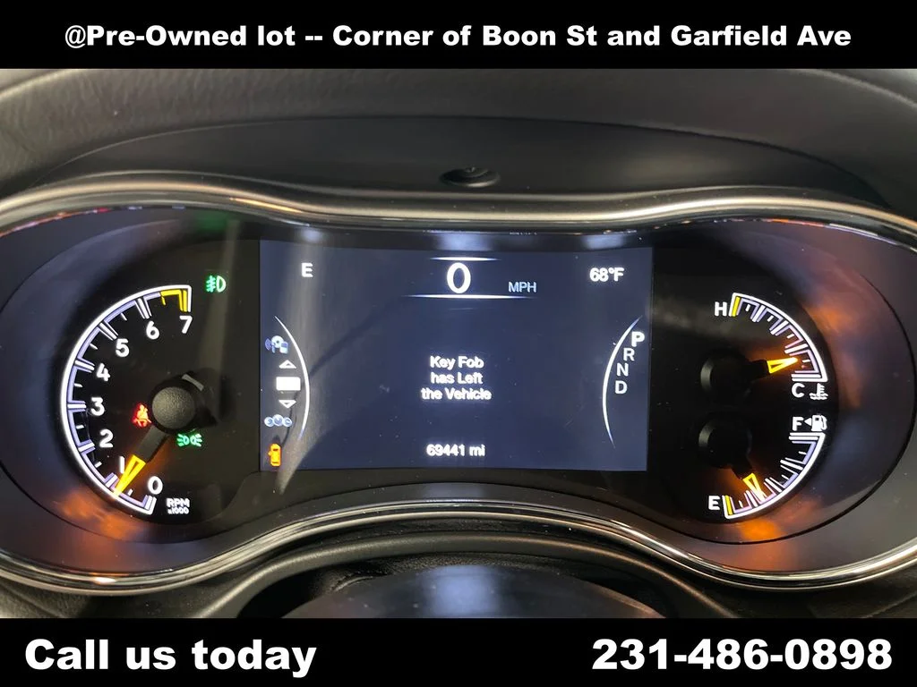 Used 2020 Blue Jeep Overland image 21