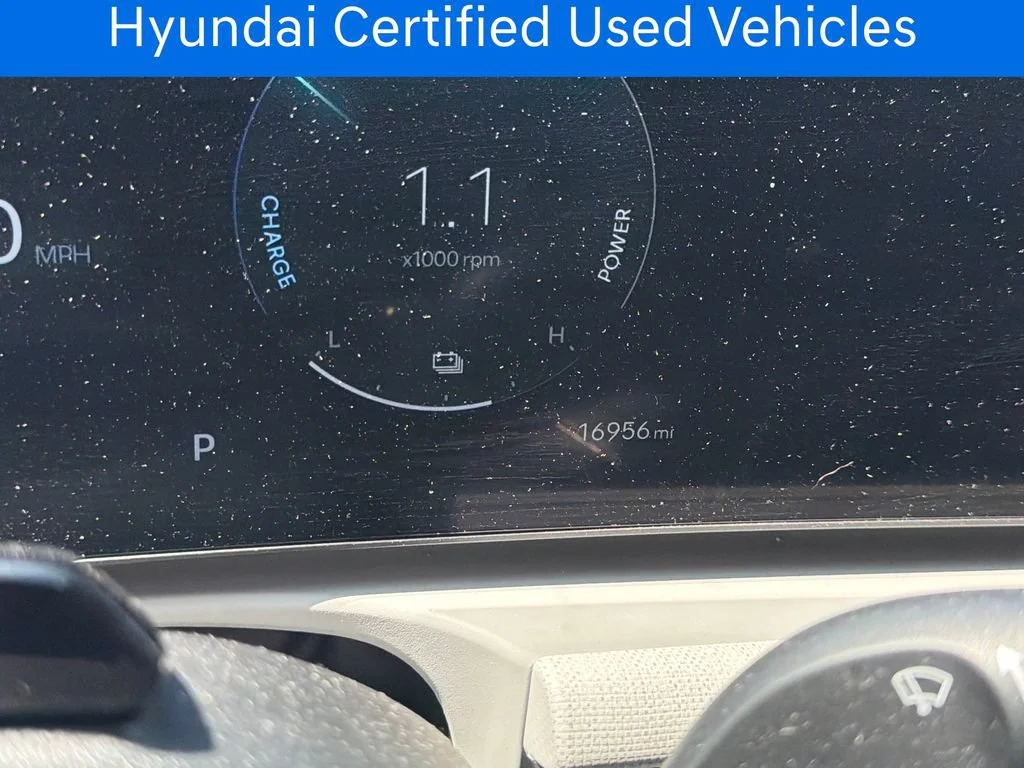 Certified Pre-Owned 2025 Hyundai Tucson Hybrid SEL Convenience