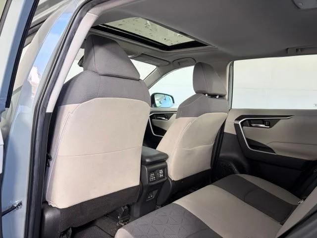 Used 2022  Toyota XLE image 13