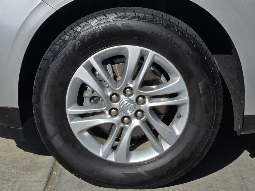 Used 2021 Silver Buick Essence image 12