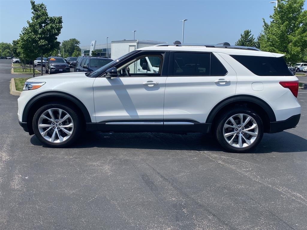 Used 2022 Star White Metallic Tri-Coat Ford Platinum image 8