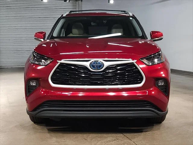 Certified Used 2024 RUBY FLARE PEARL Toyota  image 2