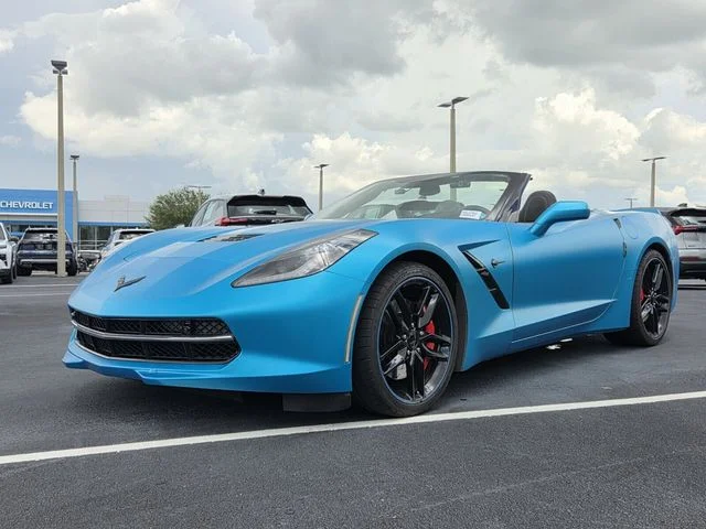 Used 2019 White Chevrolet Stingray Z51 image 2