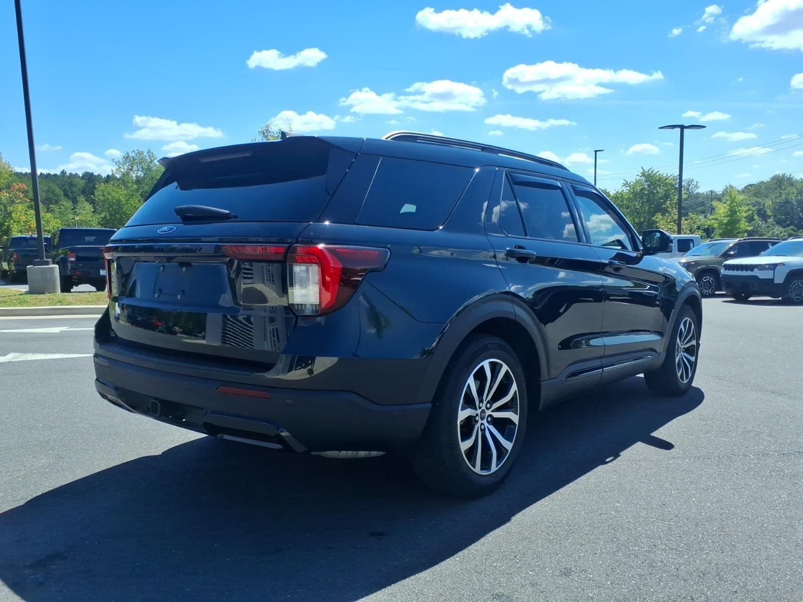Used 2025 Agate Black Metallic Ford ST-Line image 2