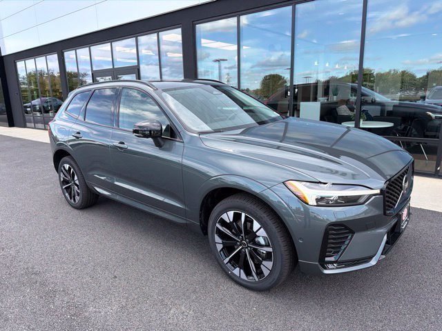 Forest Lake 2027 Volvo XC60 SUV / Crossover  
