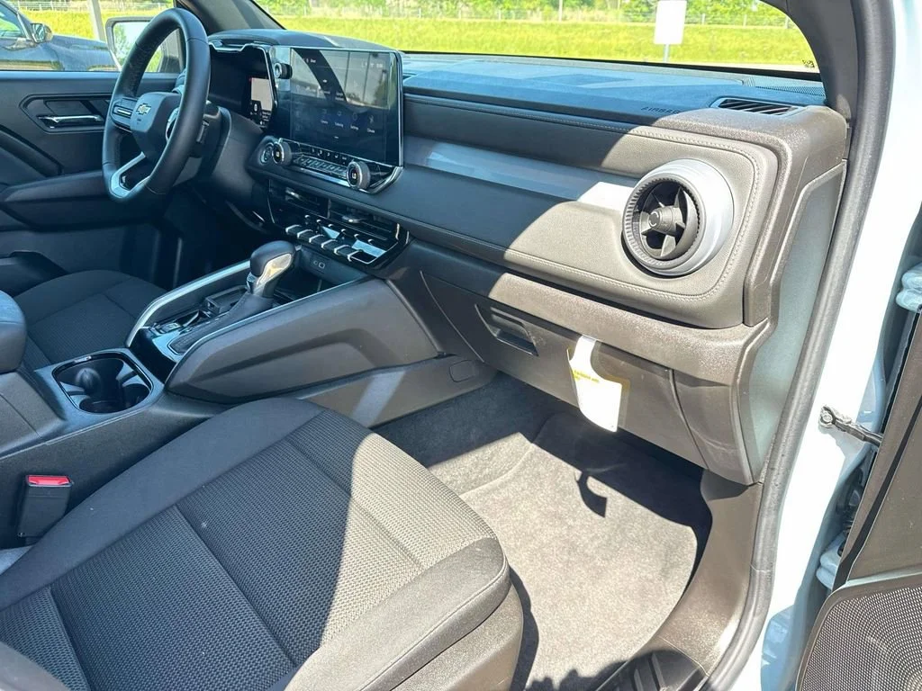 2026 Chevrolet Colorado LT - Photo 25