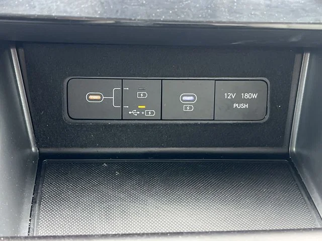 Used 2025 Silver Hyundai SE image 20