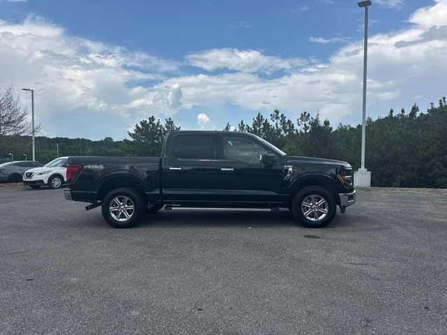Used 2025 Black Ford XLT image 4