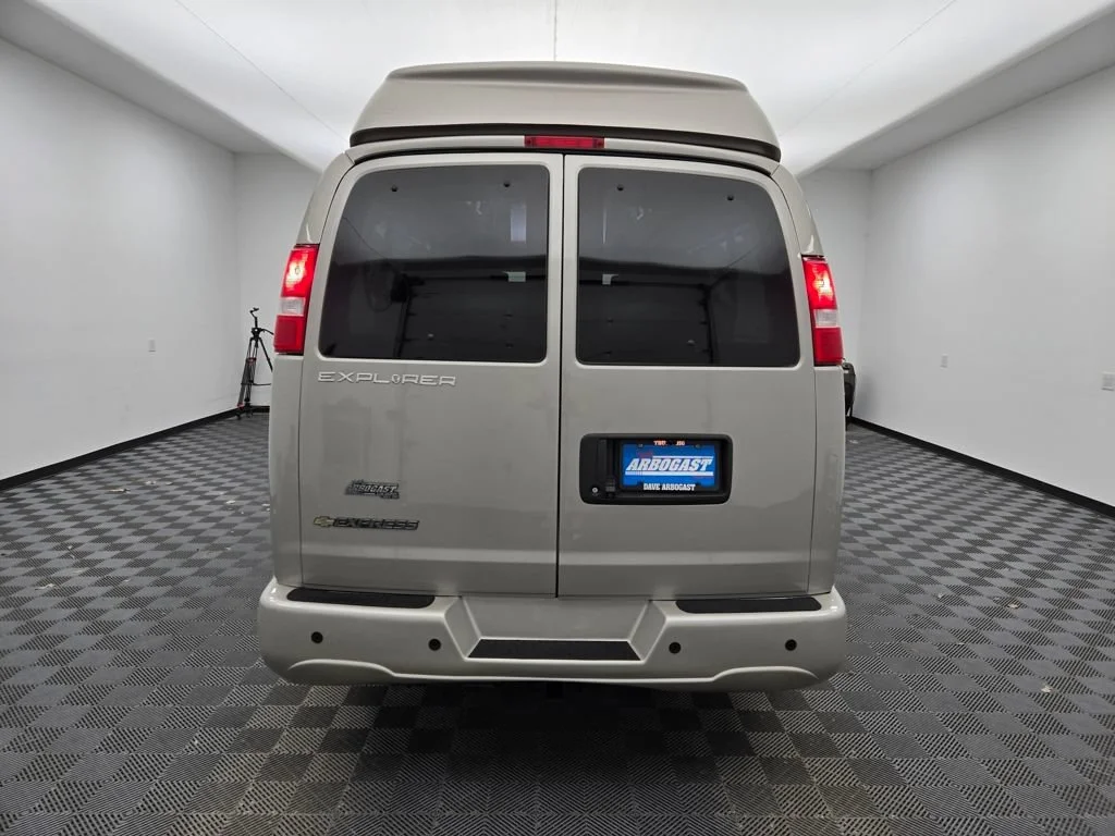 Used 2023 Special Exterior Color Chevrolet WT image 4