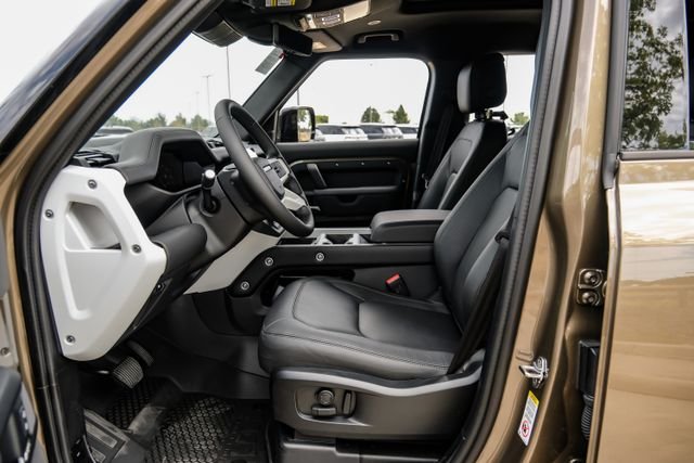 New 2026 Gondwana Stone Land Rover X-Dynamic SE image 4
