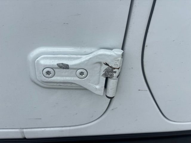 Used 2018 Bright White Clearcoat Jeep Unlimited Rubicon image 11