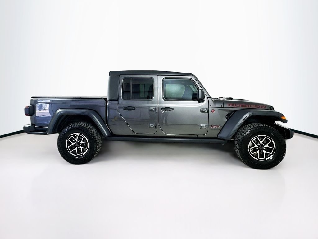 Used 2025 Granite Crystal Metallic Clearcoat Jeep Rubicon image 9