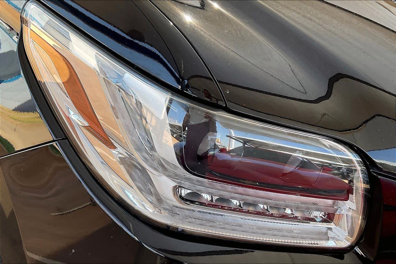 Used 2019 Infinite Black Metallic Lincoln Select image 26