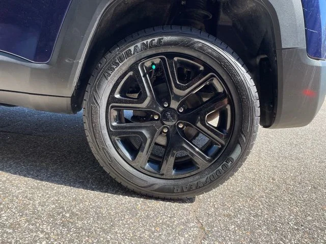 Certified Used 2018 Blue Jeep Latitude image 8