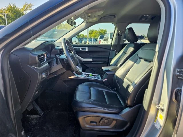 Used 2020 Silver Ford XLT image 6