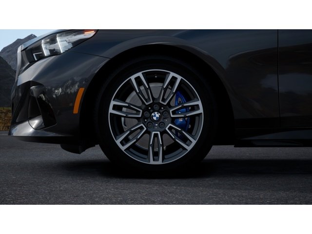 New 2027 Dark Graphite Metallic BMW 530i xDrive image 7