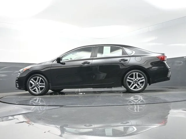 Used 2021 Black Kia EX image 46