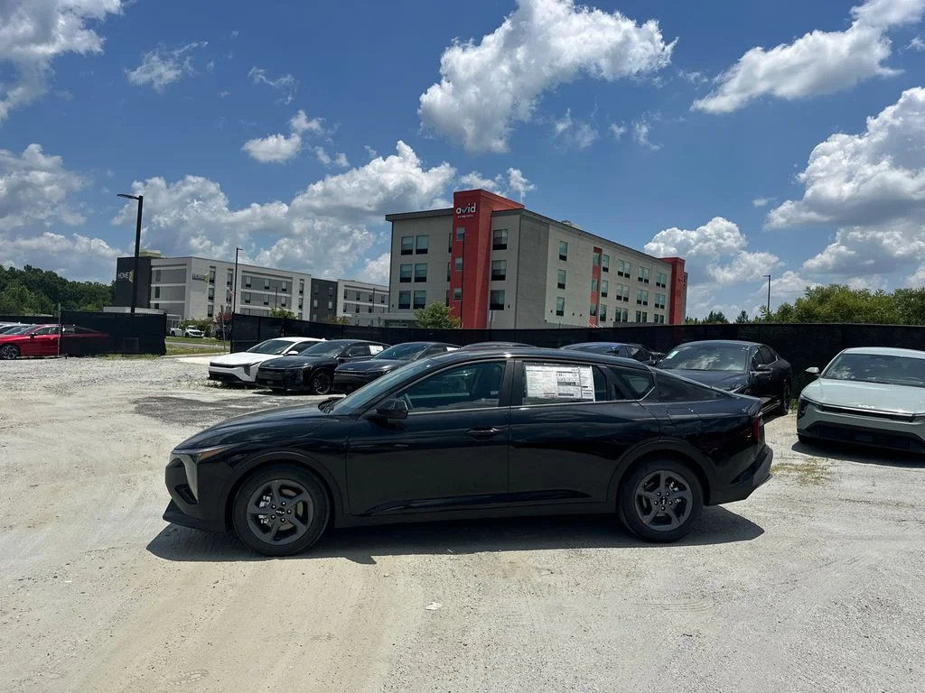 New 2026 Black Kia LX image 4