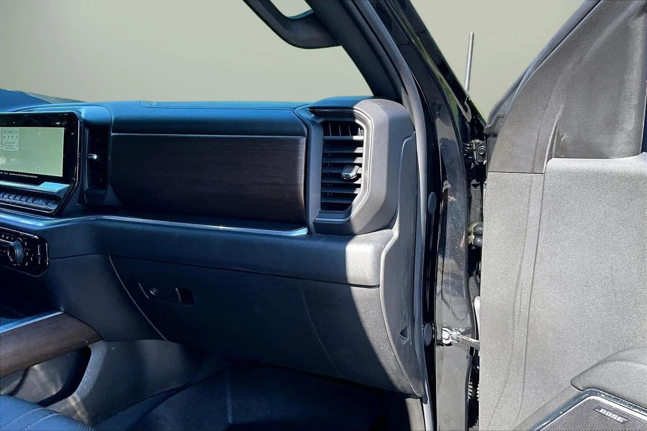 Used 2024 Black Chevrolet High Country image 19