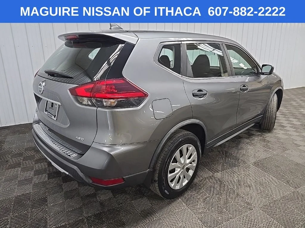 Used 2018 Gray Nissan S image 10