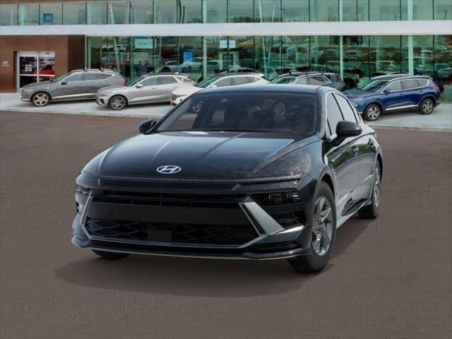 New 2026 Black Hyundai SE image 6