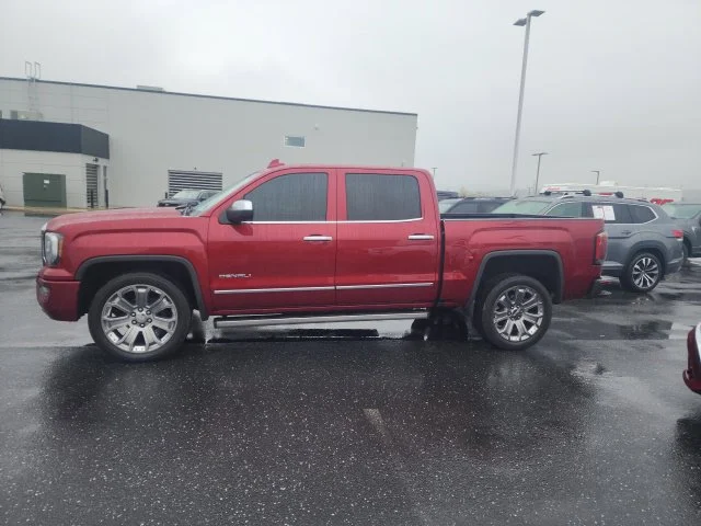 Used 2018 Red GMC Denali image 4