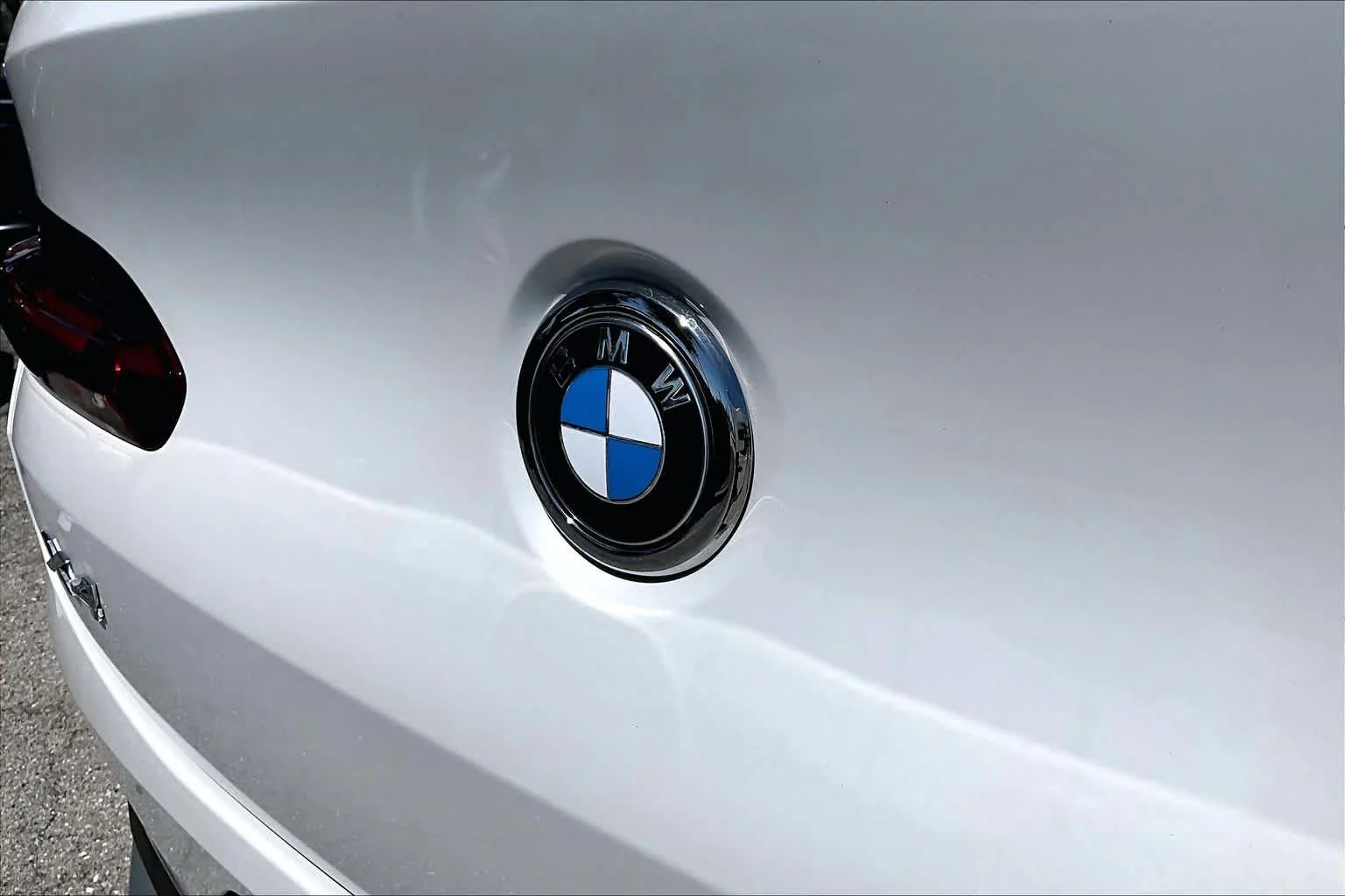 Used 2024 Alpine White BMW xDrive30i image 60