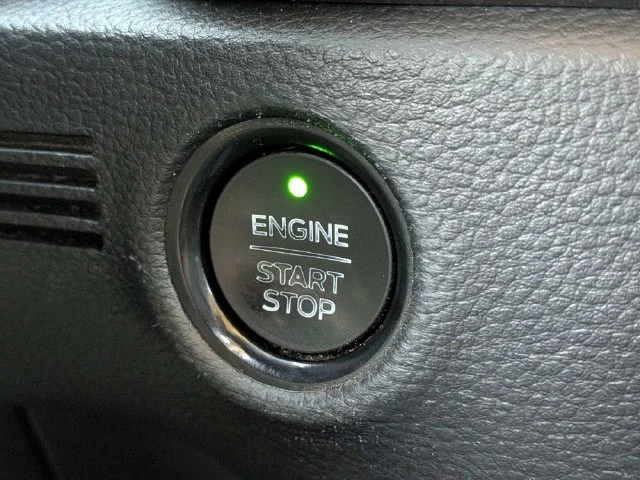 Used 2019 White Ford Lariat image 28