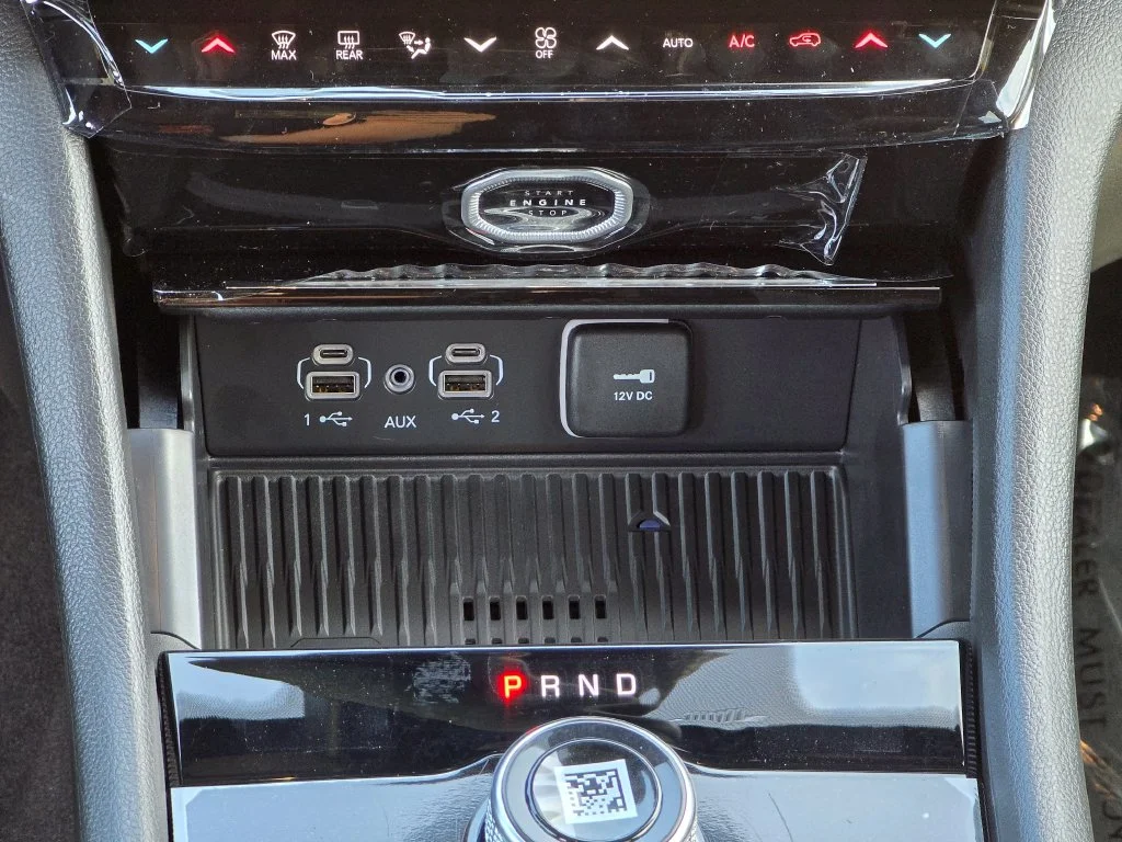 New 2027 Gray Jeep Laredo Altitude image 33