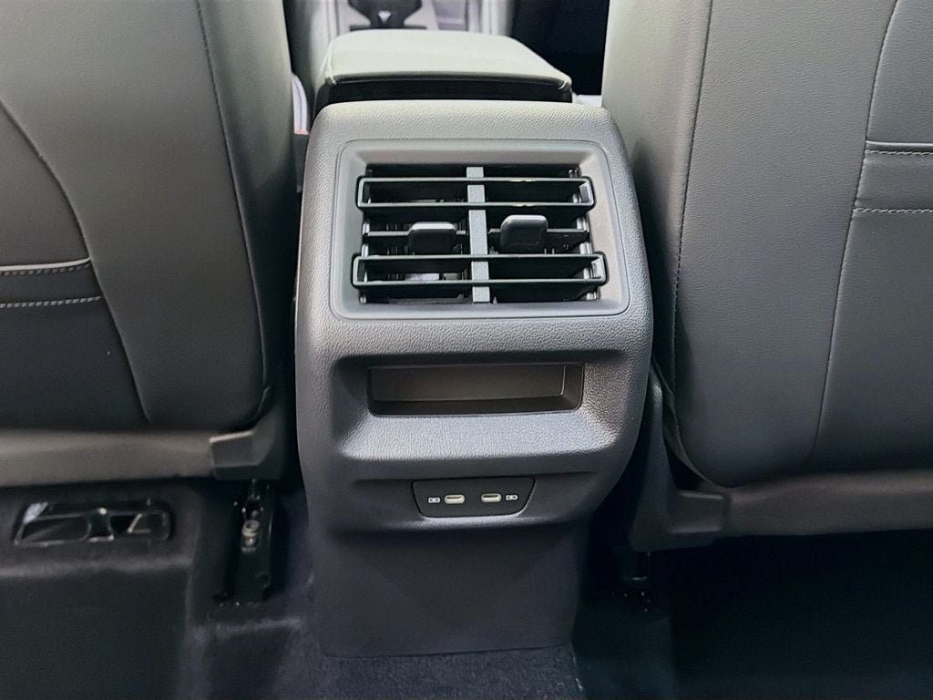 New 2026 Platinum Gray Metallic Volkswagen 2.0T SE 4MOTION image 27