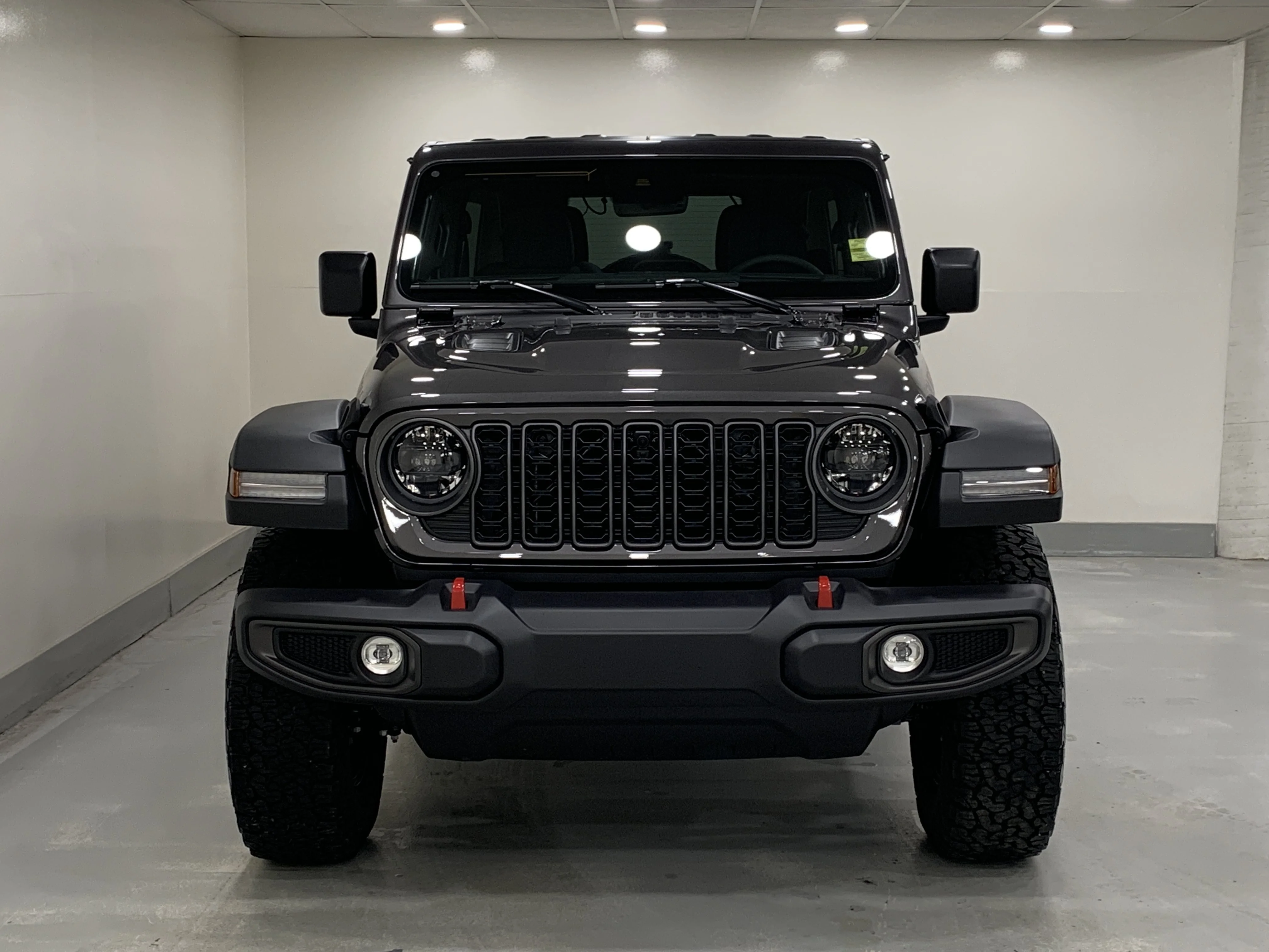 New 2025 Granite Crystal Metallic Jeep Rubicon image 4