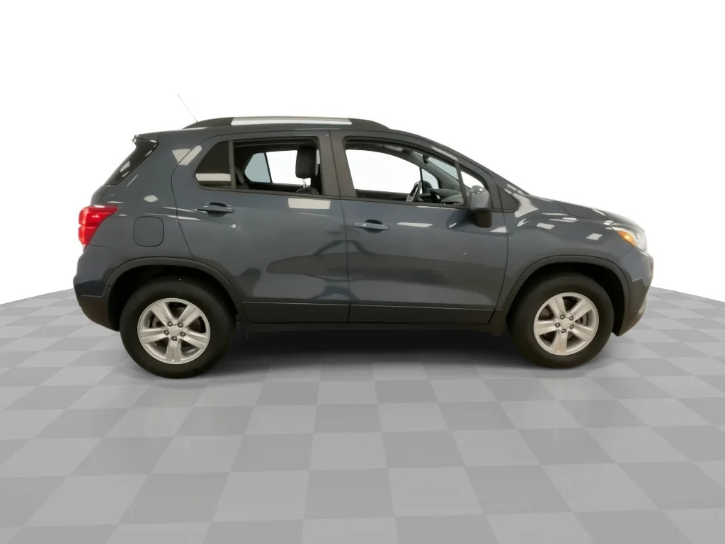 Used 2022 GRAY Chevrolet LT image 2