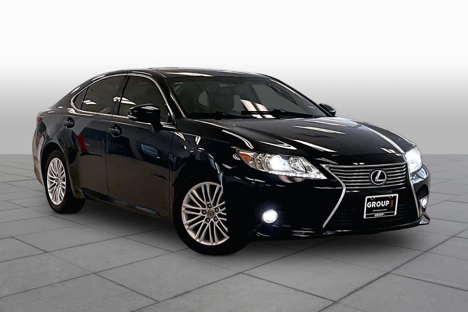 Used 2015 Deep Sea Mica Lexus  image 2