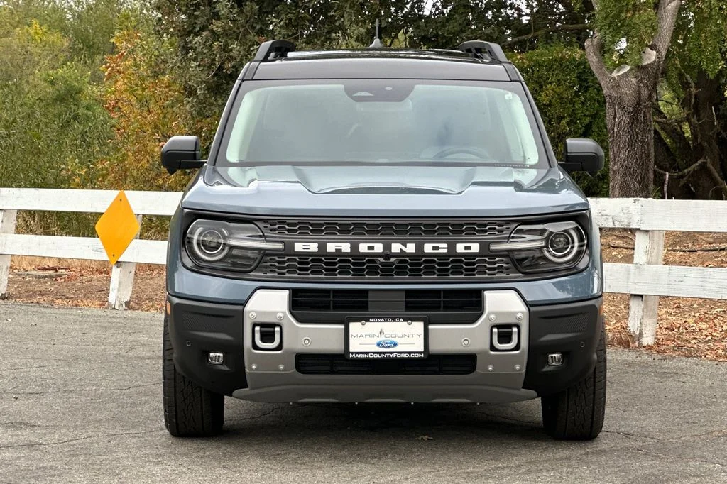 New 2026 Azure Gray Metallic Ford Badlands® image 9