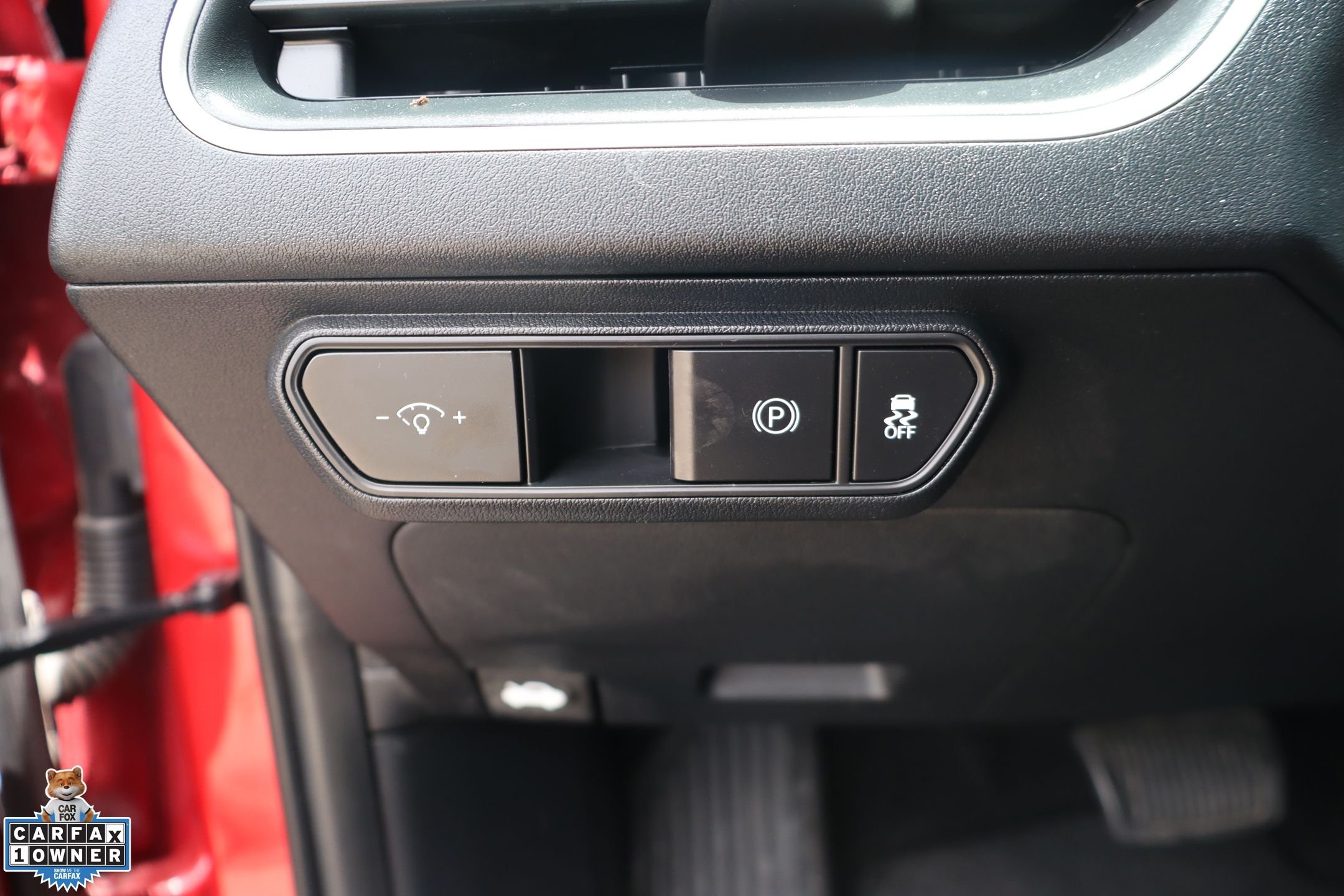 Used 2025 Red Kia LXS image 14