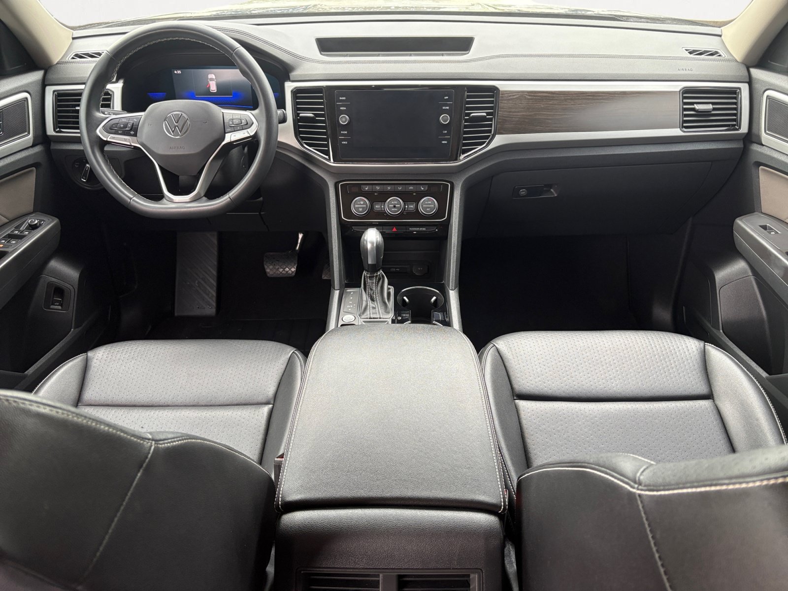 Used 2022 Platinum Gray Metallic Volkswagen 2.0T SE w/Technology image 3