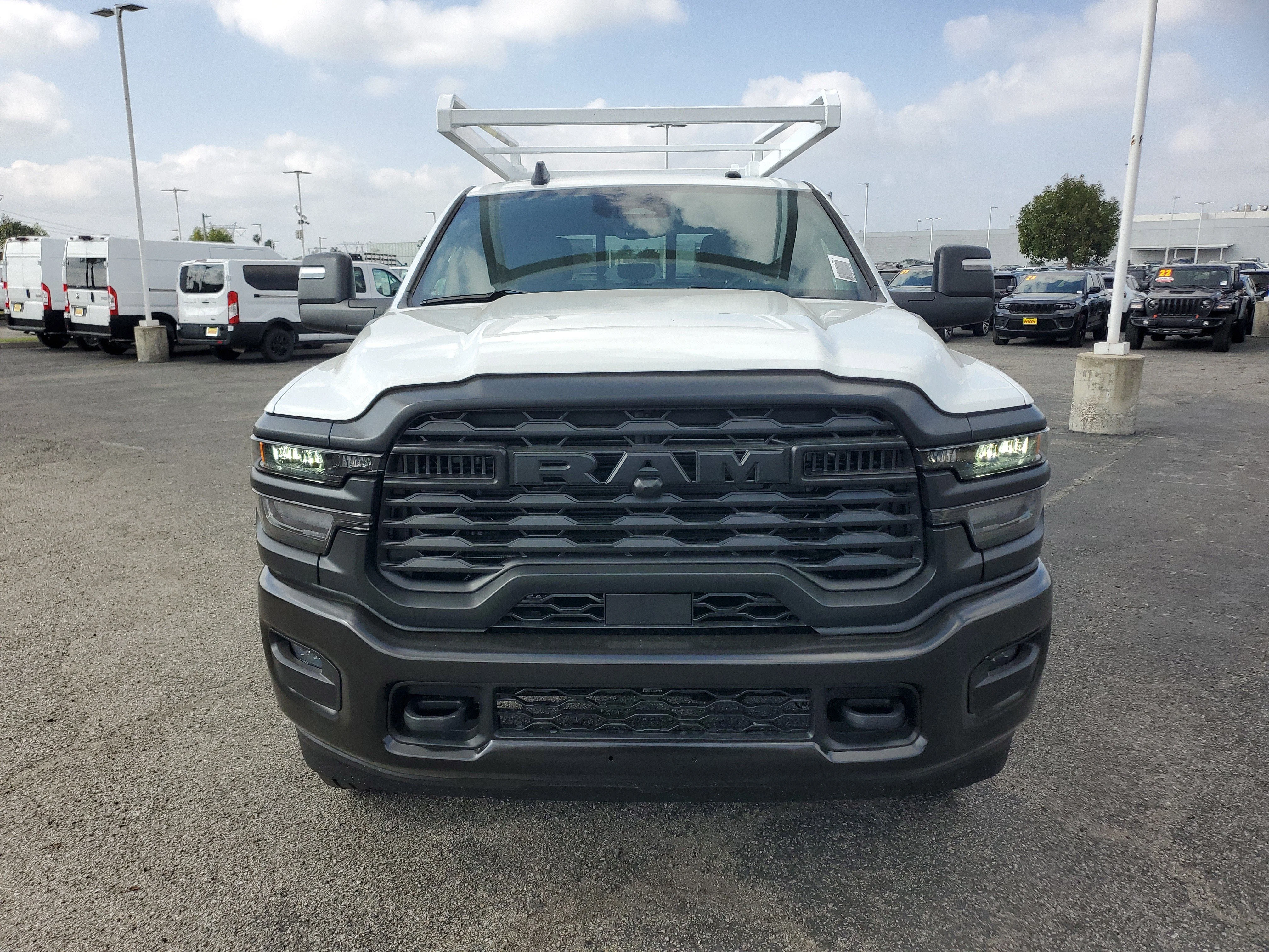 New 2026 Bright White Clearcoat RAM Tradesman image 9