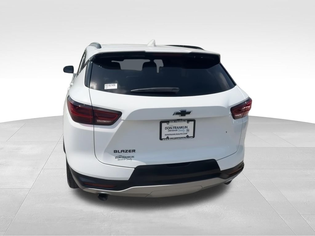 Used 2024 White Chevrolet LT image 7