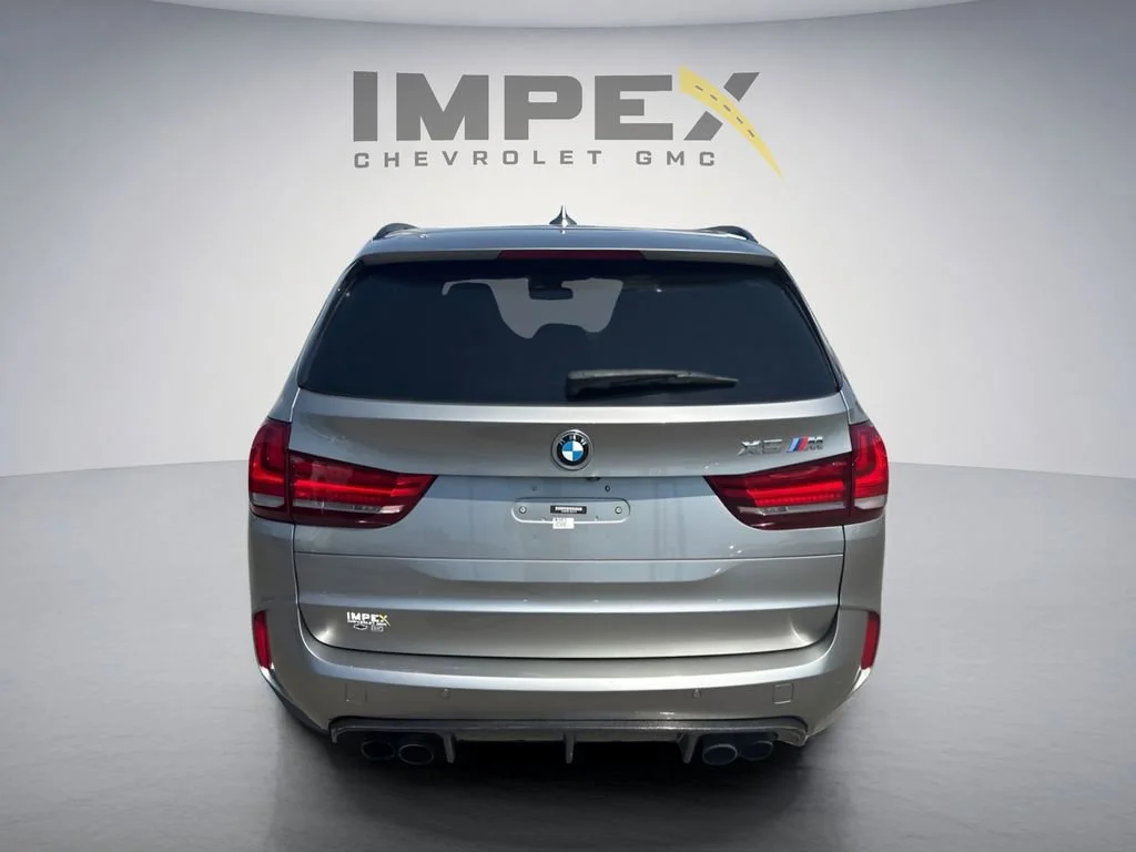 Used 2018  BMW  image 4