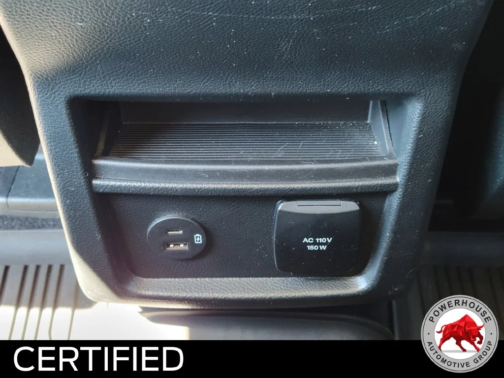 Used 2022 Red Ford SEL image 18